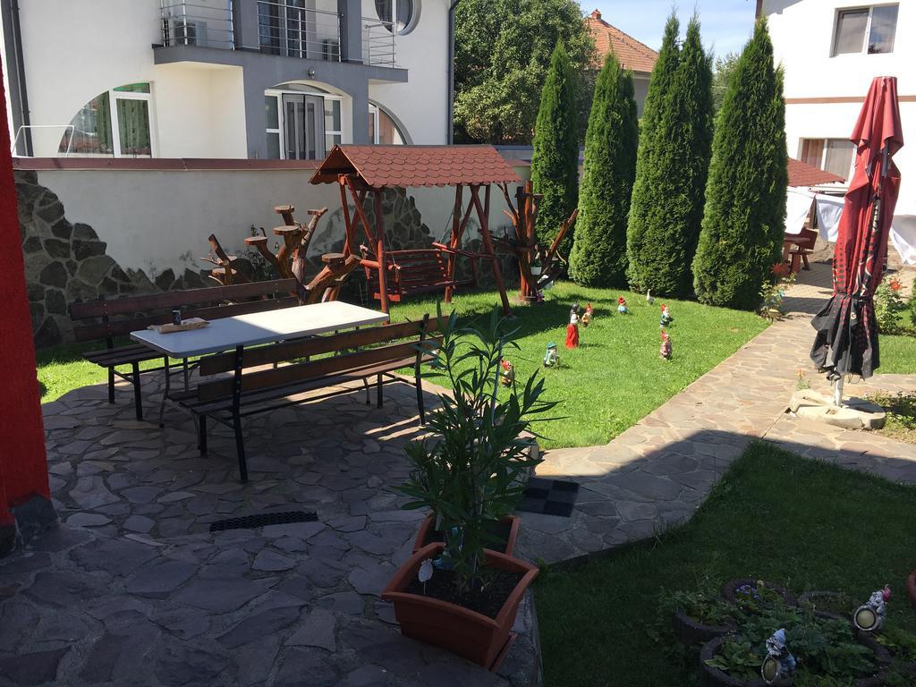 Pensiunea D&D Făgăraş 外观 照片